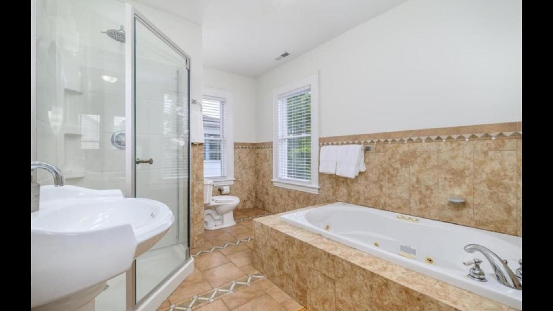Black Rock Home - 4 Bed - Jacuzzi Bath - Beach Bridgeport Exterior foto